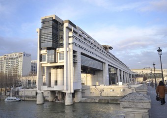 Cession d'entreprise : Bercy revoit le droit d'information aux salariés.